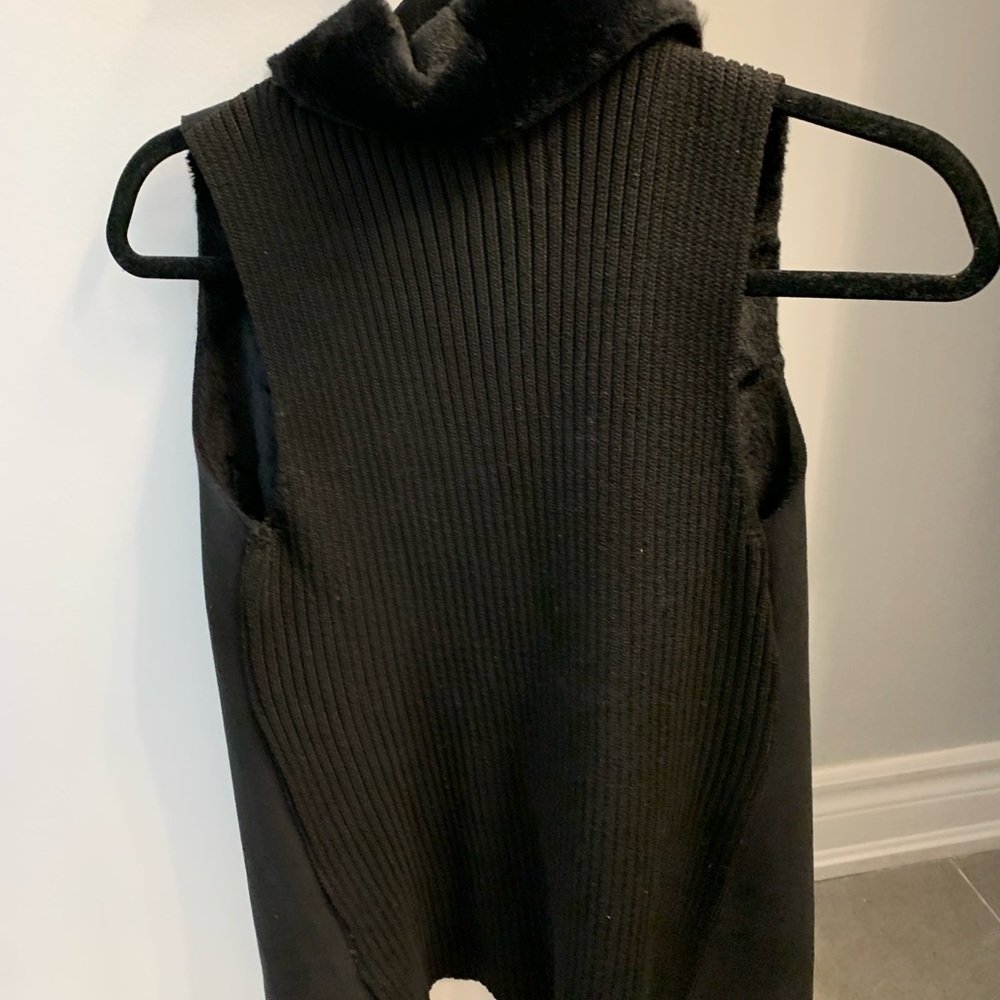 Gilbert black vest - Picture 3 of 3